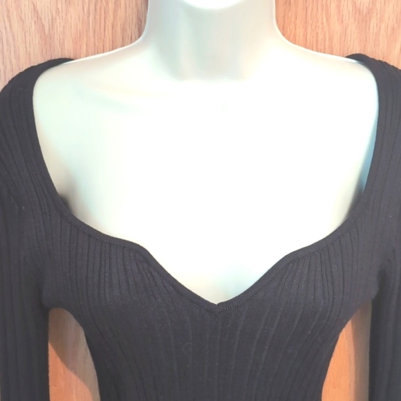 Pink Rose Black Ribbed Sweater Size L - Picture 3 of 8